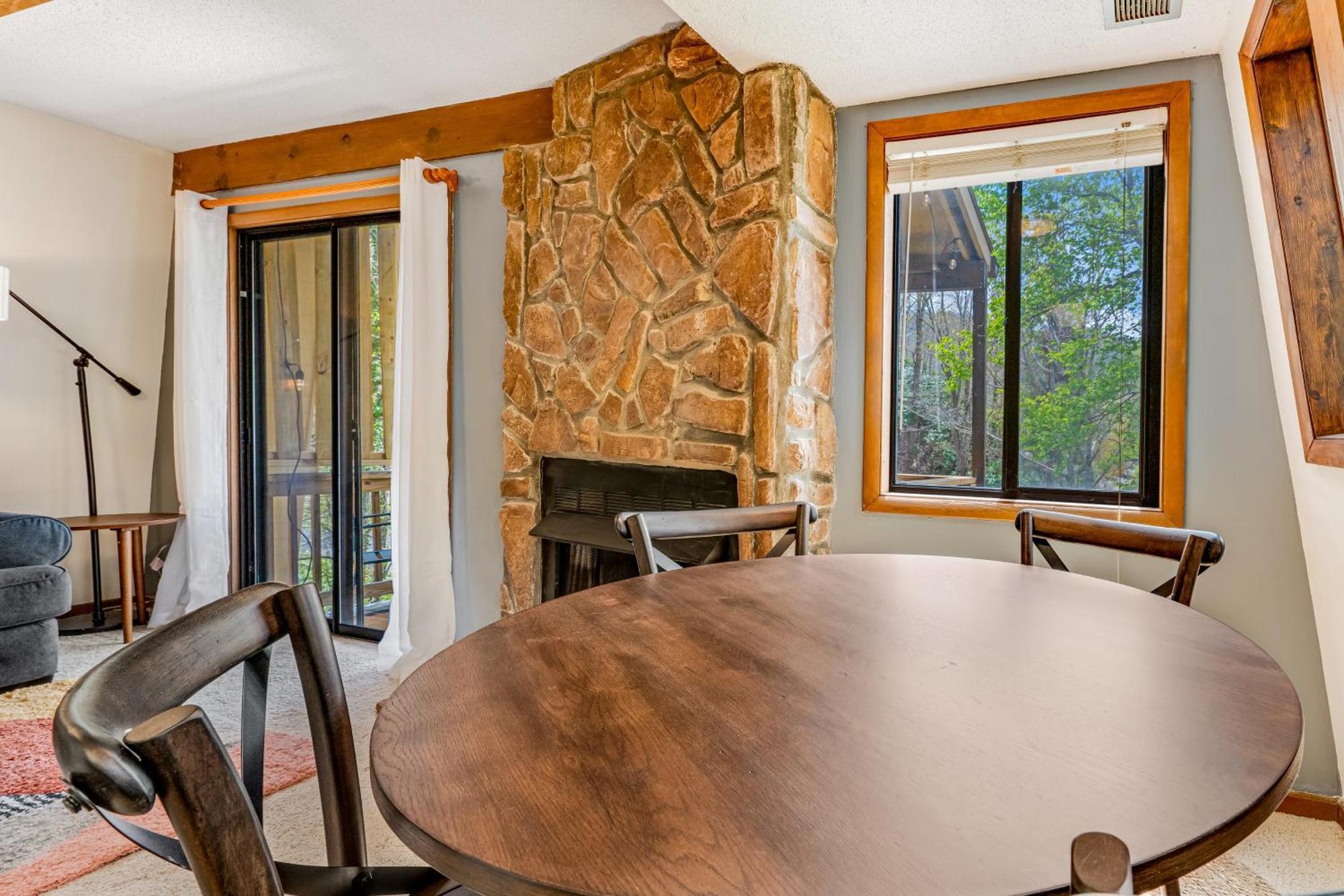 Sugar Mountain Hideaway Apartment Banner Elk Exterior photo